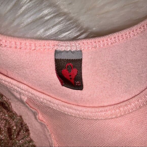 Vintage Pink Mesh Tank - Picture 3 of 6